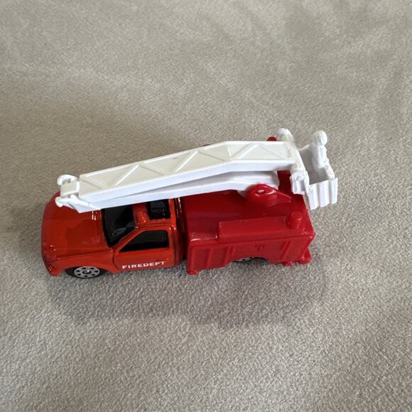 Lot Of 10 Hot Wheels Die Cast Fast Lane Mix & More Cars Toy Cars Vehicles - Picture 10 of 16